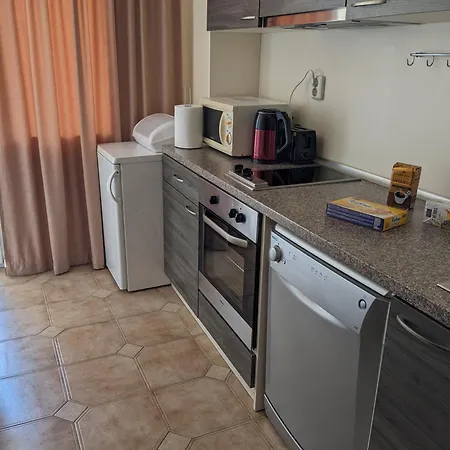 White Sands Beachfront Getaway In Aurelia - Sea View & Direct Access Lejlighed Burgas City