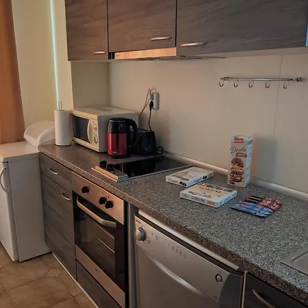 White Sands Beachfront Getaway In Aurelia - Sea View & Direct Access Burgas