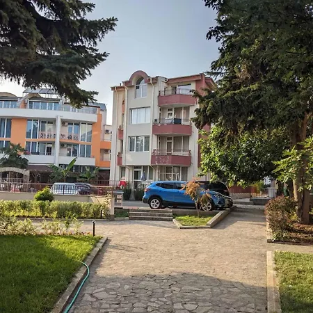 Apartament White Sands Beachfront Getaway In Aurelia - Sea View & Direct Access Burgas